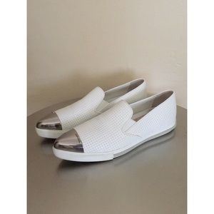 Miu Miu cap toe flat